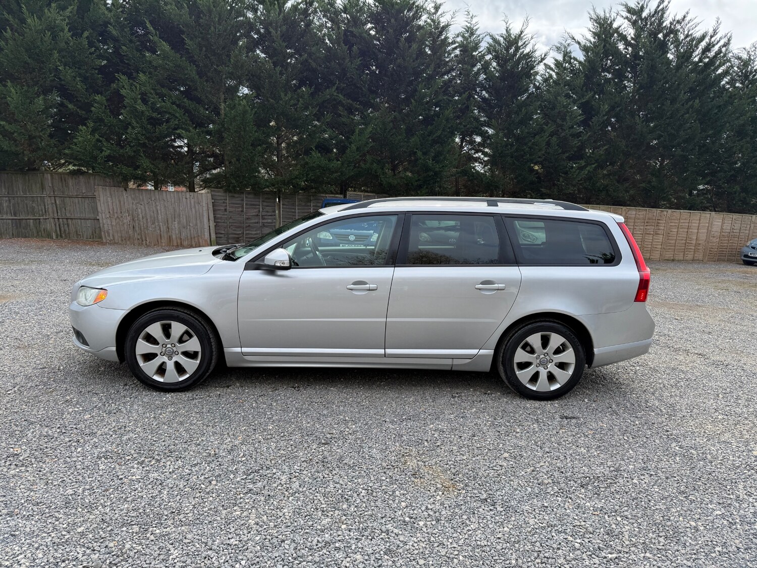 Used Volvo V70 2008 for sale - 77676239: Photo 8