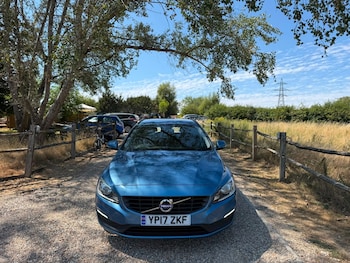 Used Volvo V60 2017 for sale - 79324179: Photo