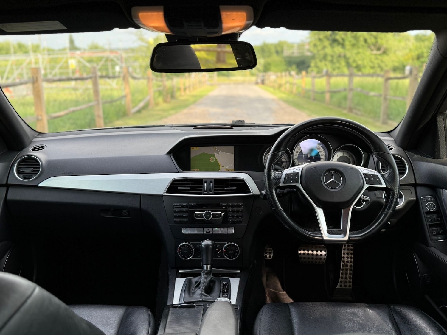 Used Mercedes-Benz C Class 2011 for sale - 76382809: Photo 16