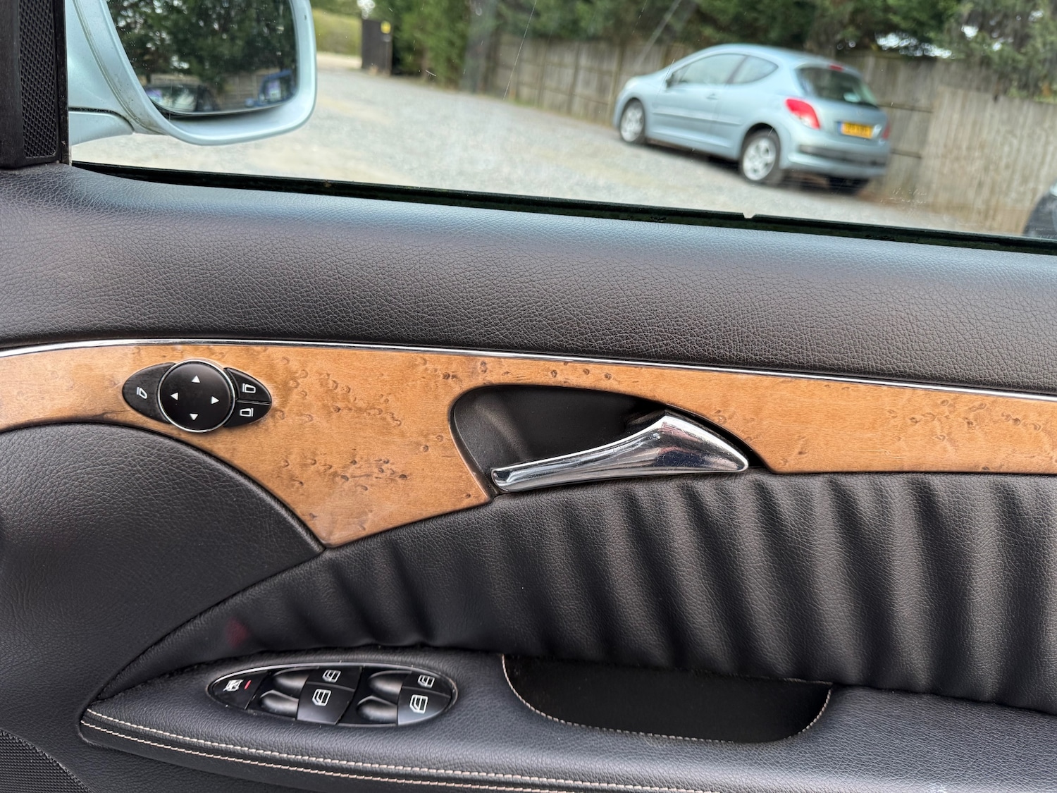 Used Mercedes-Benz E Class 2009 for sale - 78032071: Photo 19