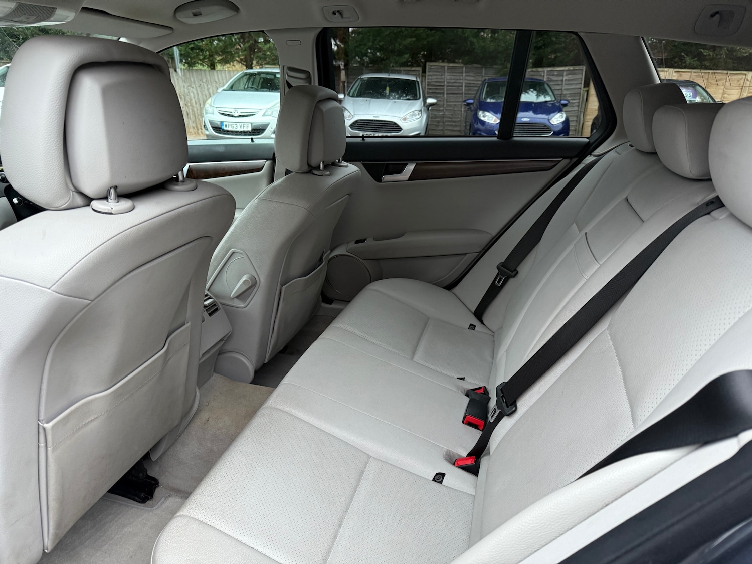 Used Mercedes-Benz C Class 2012 for sale - 76958704: Photo 12