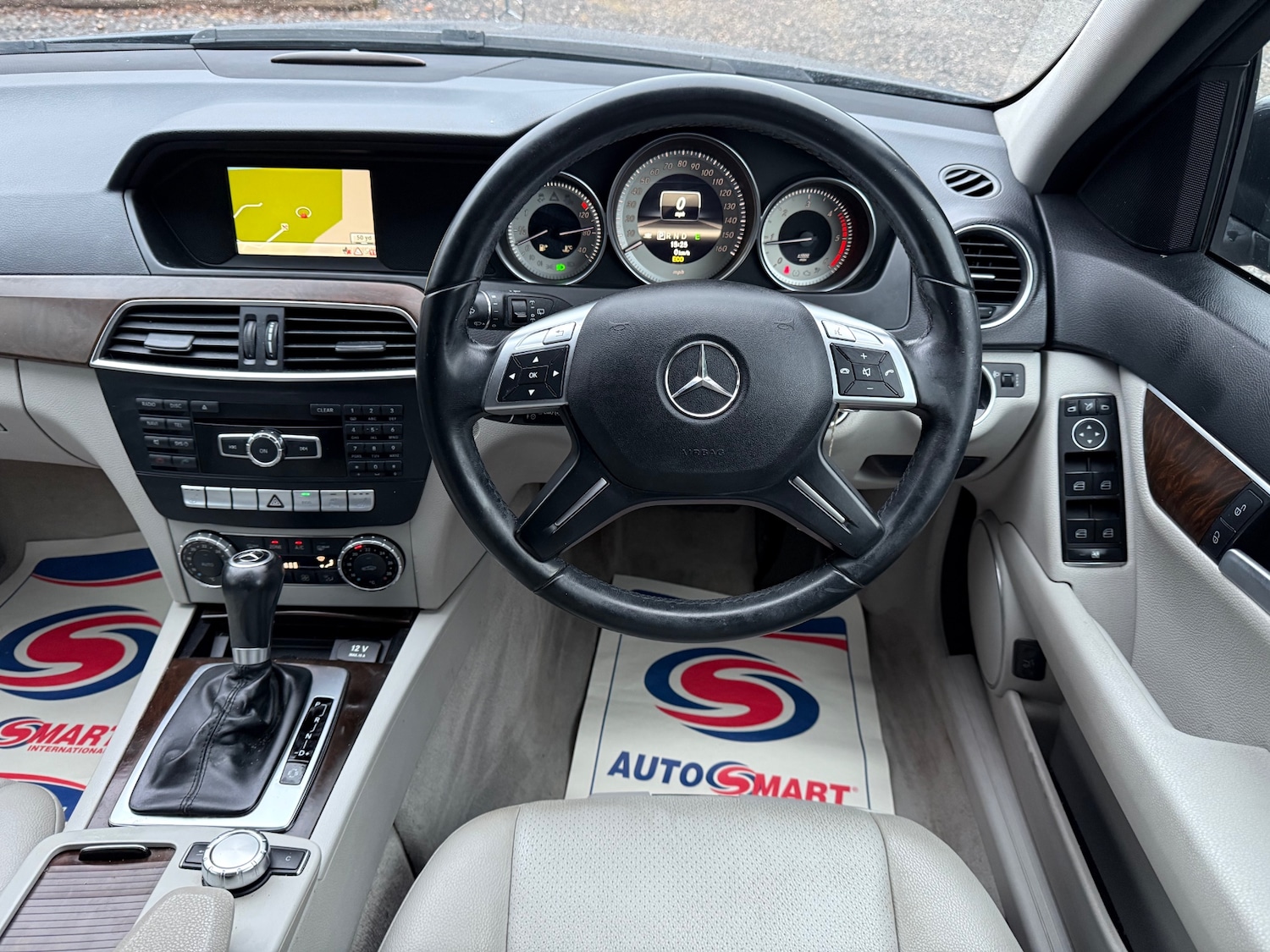 Used Mercedes-Benz C Class 2012 for sale - 76958704: Photo 17