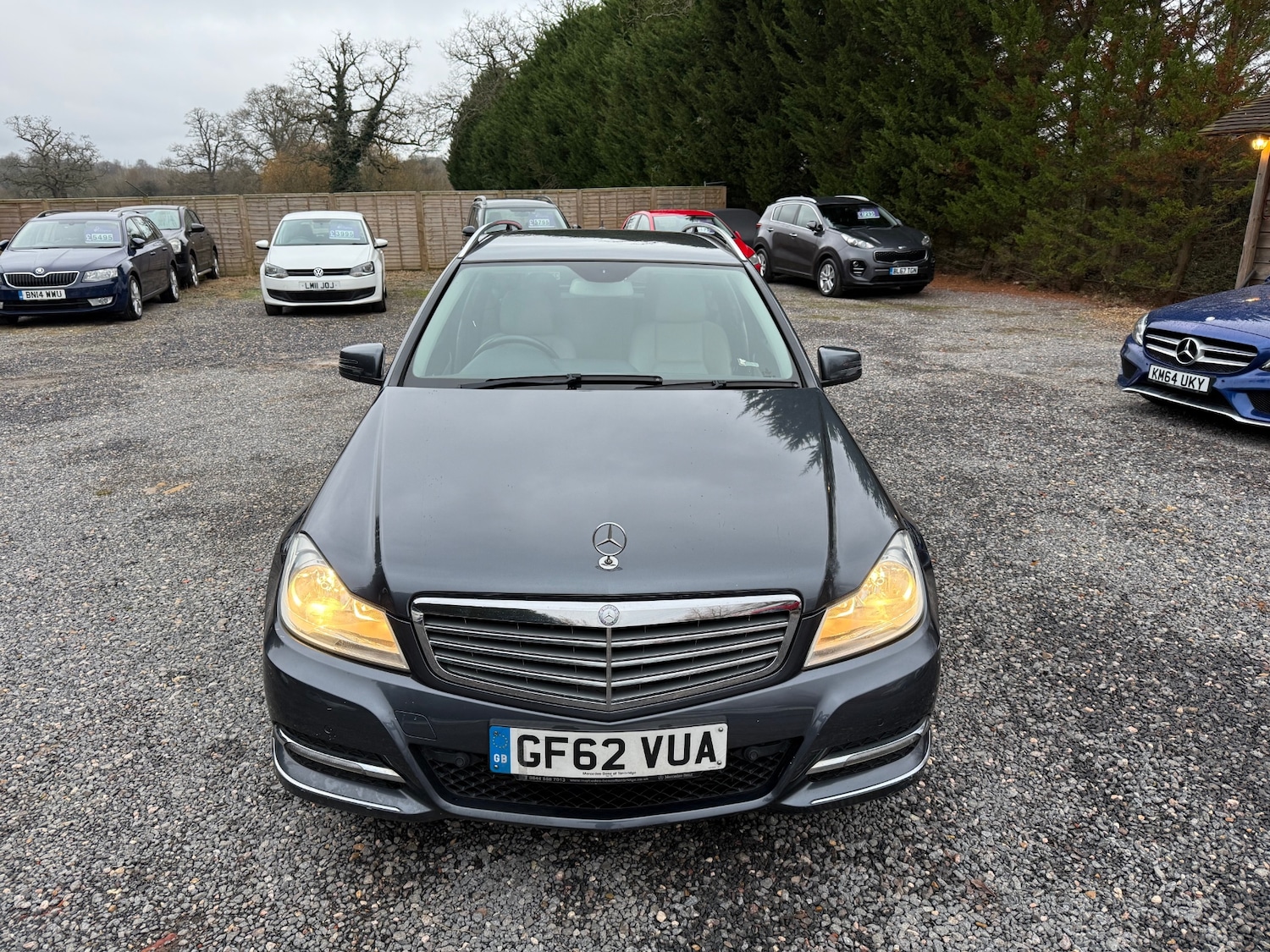 Used Mercedes-Benz C Class 2012 for sale - 76958704: Photo 3