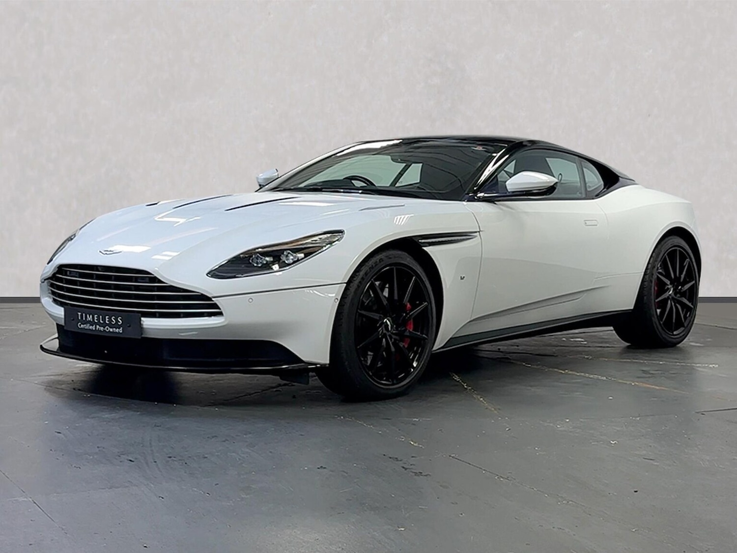 Used Aston Martin DB11 2017 for sale - 76320668: Photo 13