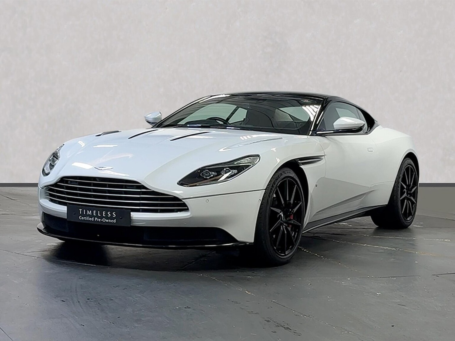 Used Aston Martin DB11 2017 for sale - 76320668: Photo 14