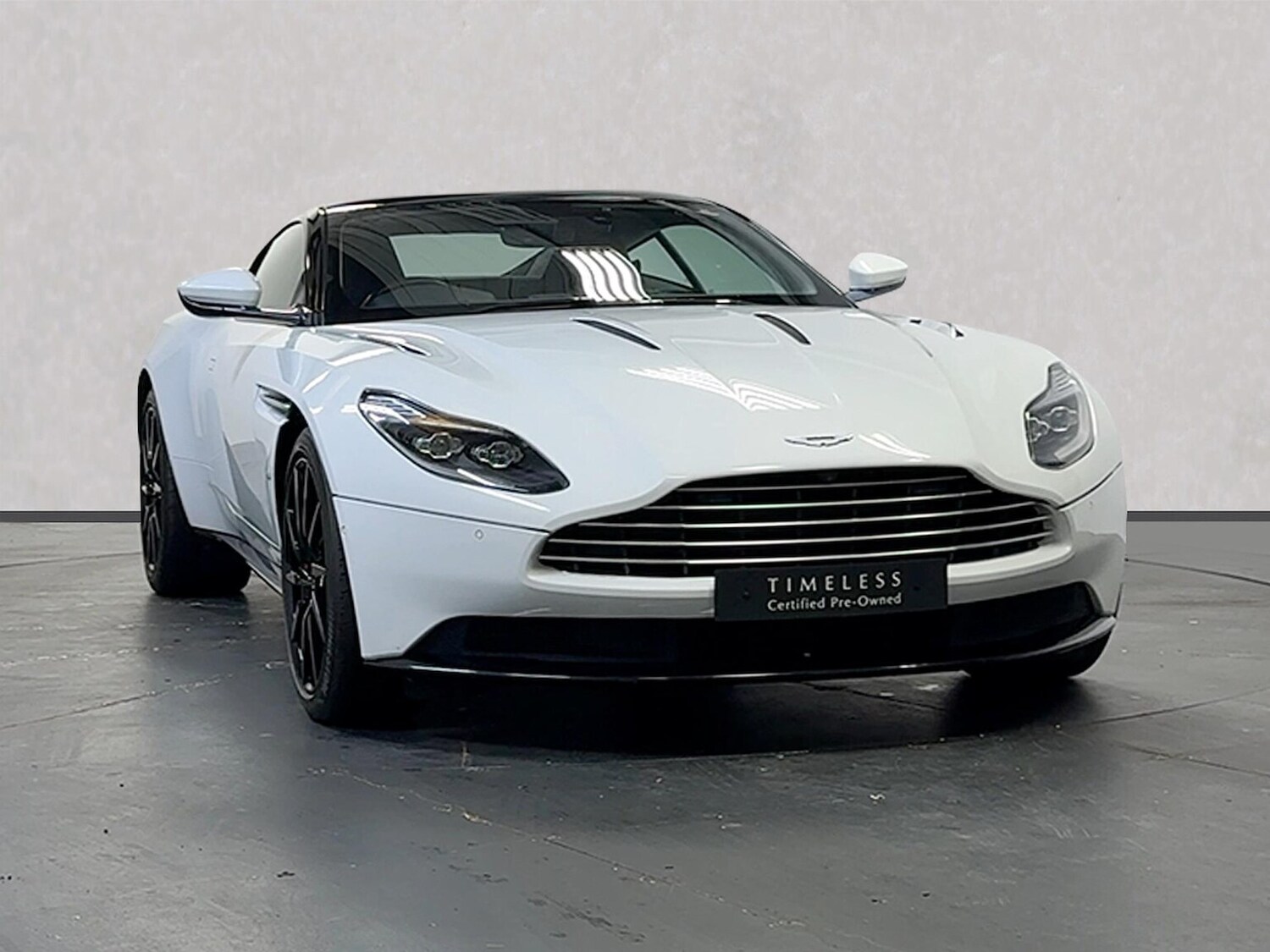 Used Aston Martin DB11 2017 for sale - 76320668: Photo 16