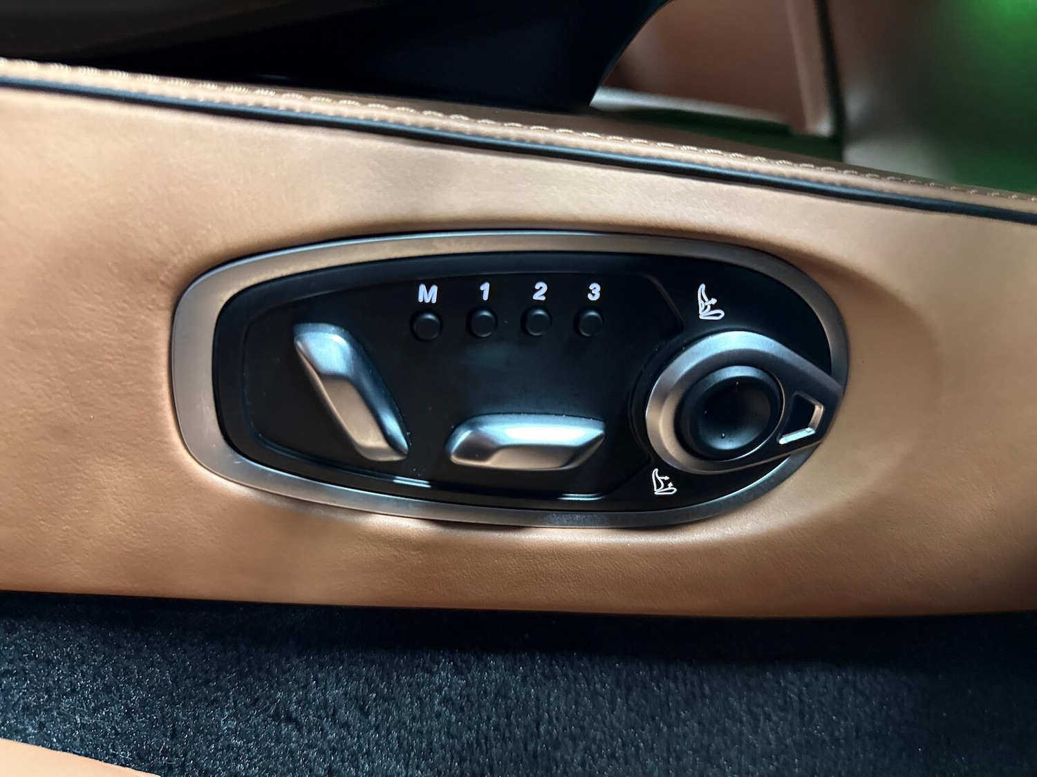 Used Aston Martin Vantage 2024 for sale - 76588595: Photo 29