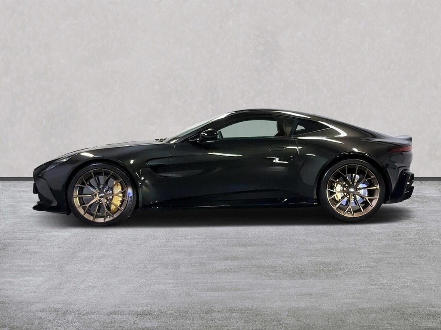 Used Aston Martin Vantage 2024 for sale - 77489590: Photo 11