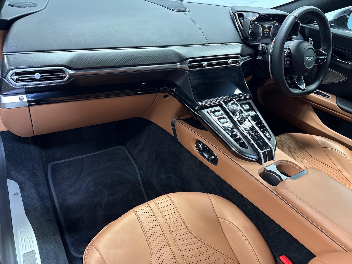 Used Aston Martin Vantage 2024 for sale - 77489590: Photo 20