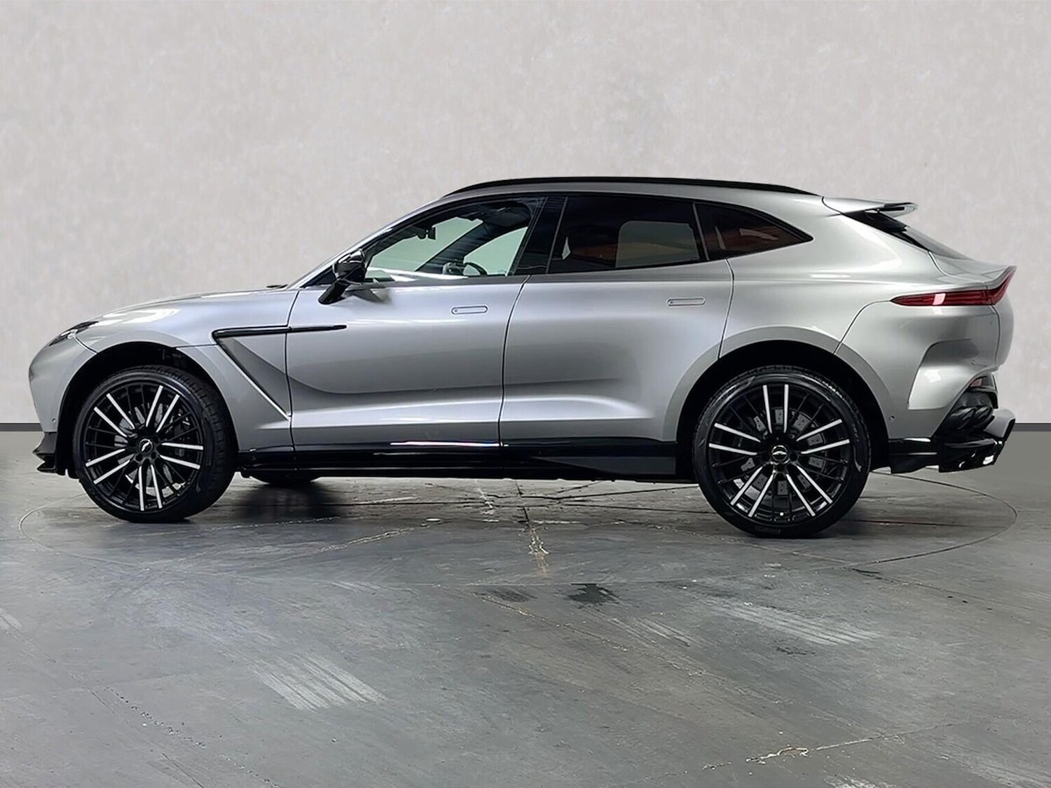 Used Aston Martin DBX 2023 for sale - 78193274: Photo 10