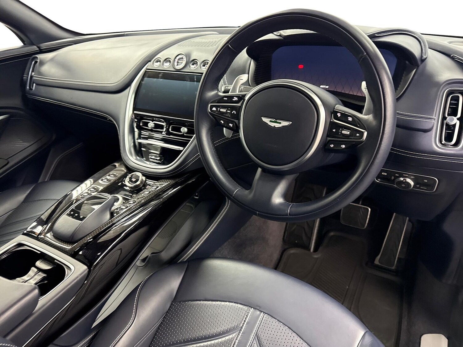 Used Aston Martin DBX 2023 for sale - 78193274: Photo 19