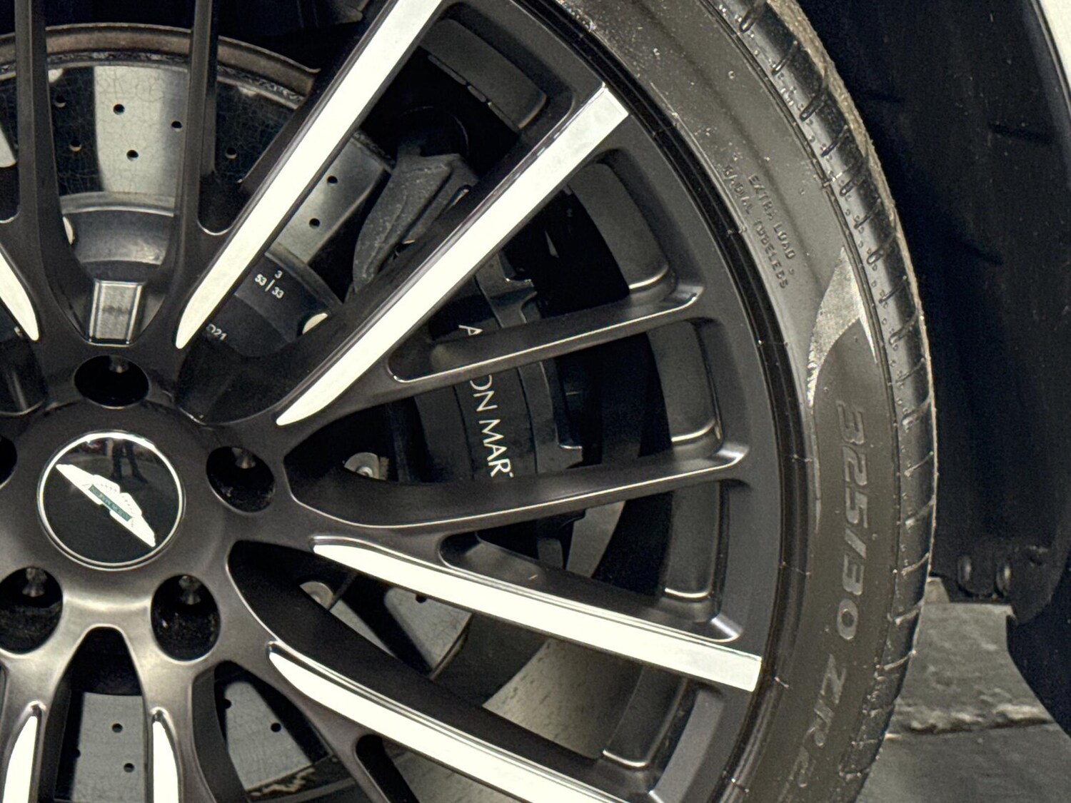 Used Aston Martin DBX 2023 for sale - 78193274: Photo 26