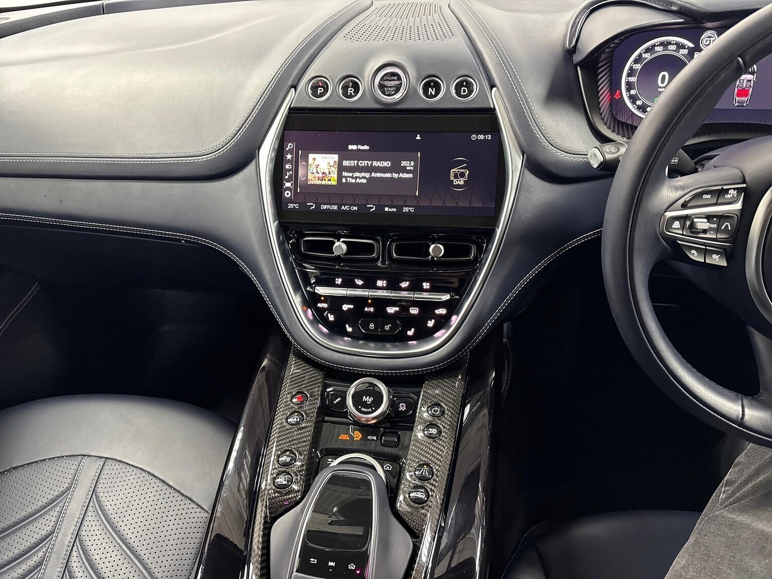 Used Aston Martin DBX 2023 for sale - 78193274: Photo 30