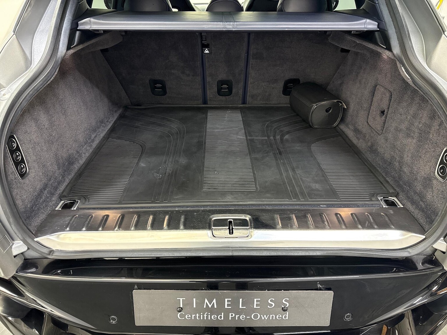 Used Aston Martin DBX 2023 for sale - 78193274: Photo 38