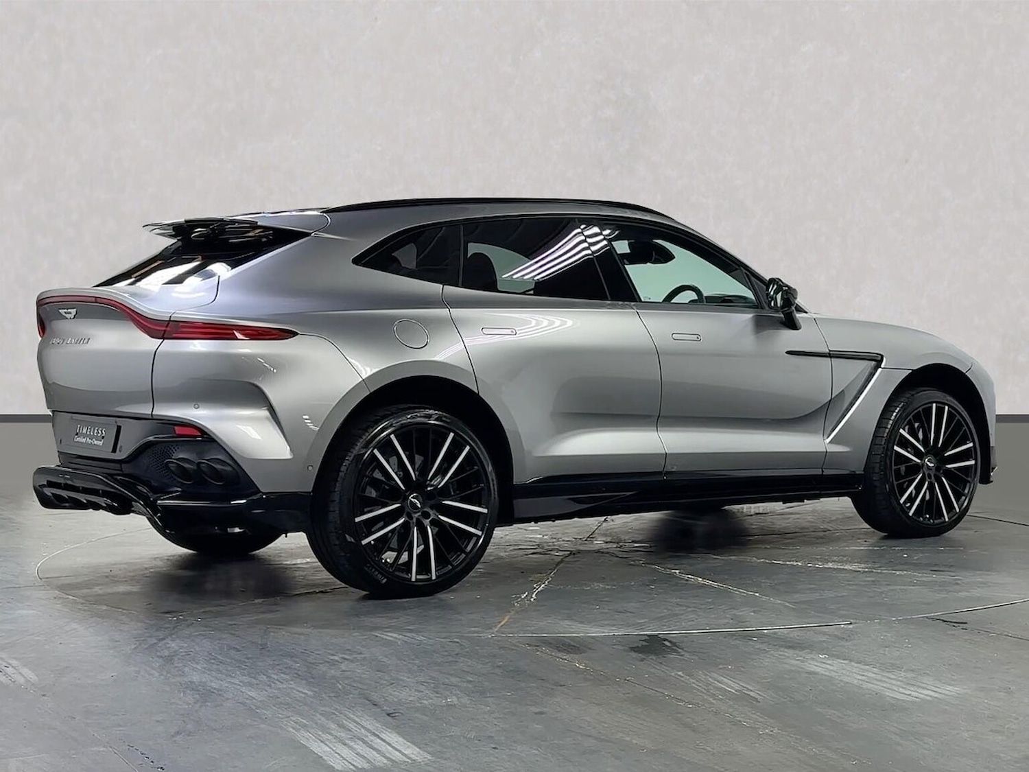 Used Aston Martin DBX 2023 for sale - 78193274: Photo 4