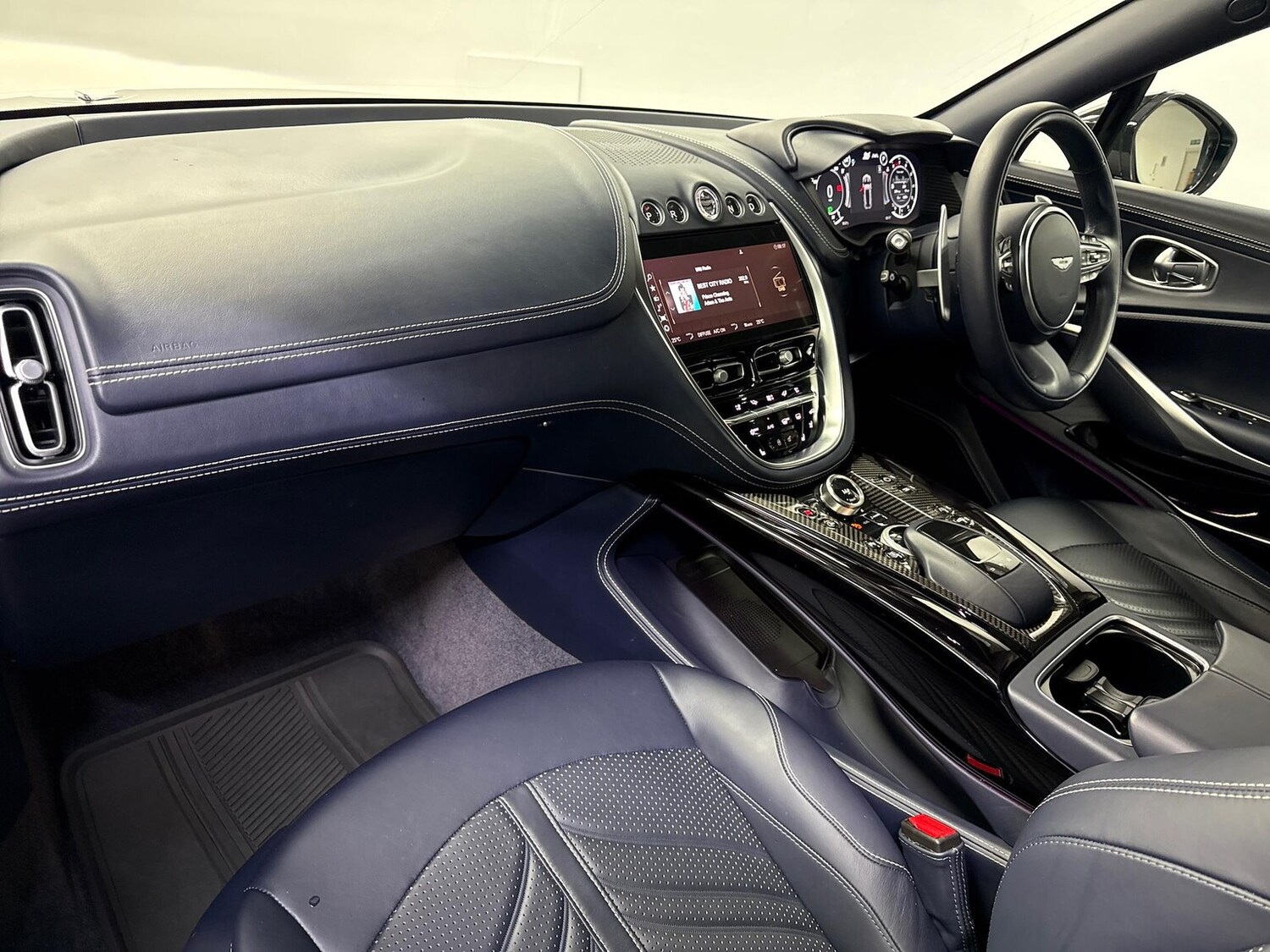 Used Aston Martin DBX 2023 for sale - 78193274: Photo 40