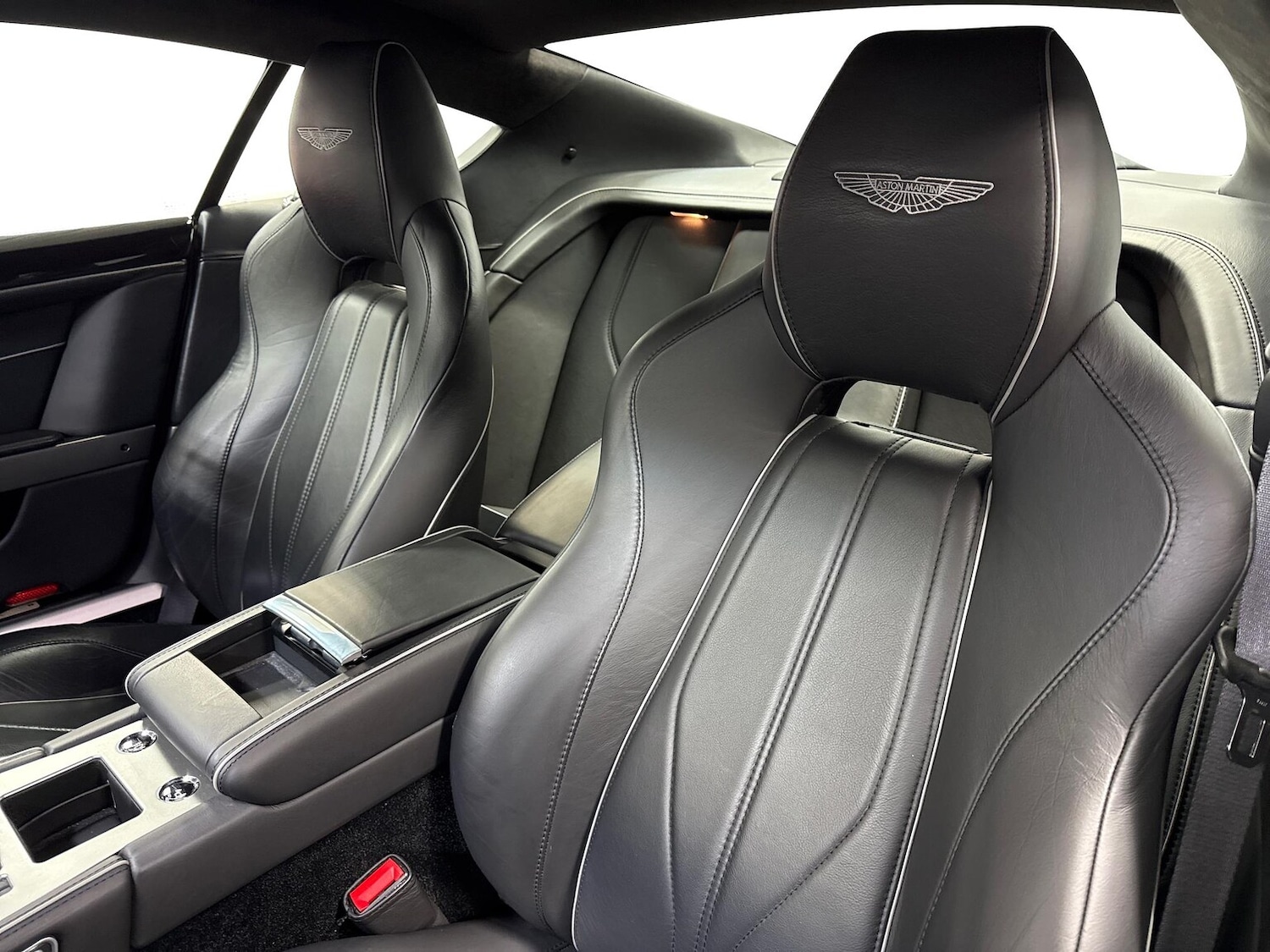 Used Aston Martin Virage 2012 for sale - 77759352: Photo 18