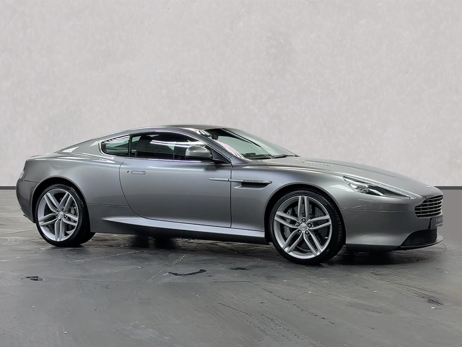 Used Aston Martin Virage 2012 for sale - 77759352: Photo 2