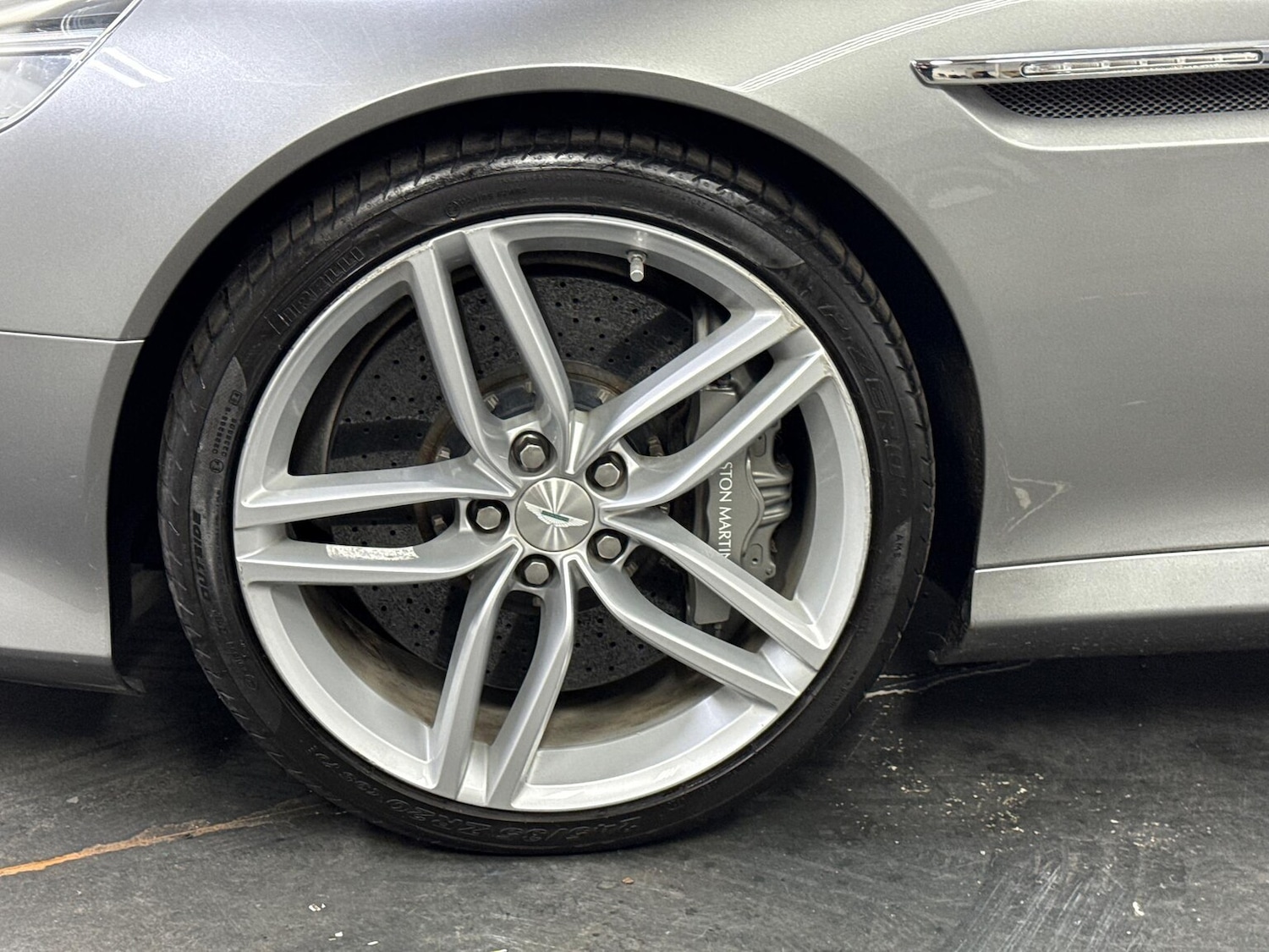 Used Aston Martin Virage 2012 for sale - 77759352: Photo 21