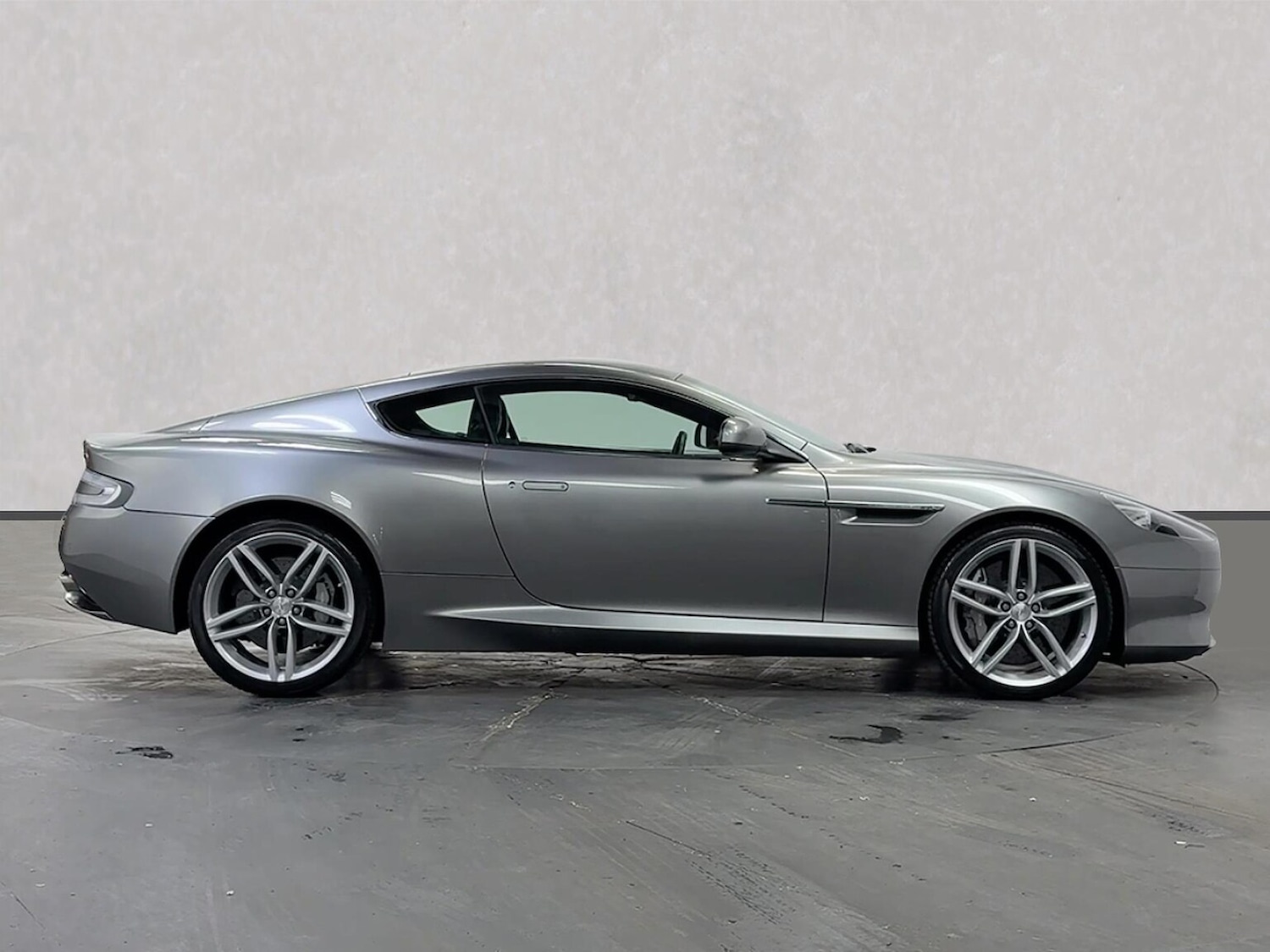 Used Aston Martin Virage 2012 for sale - 77759352: Photo 3