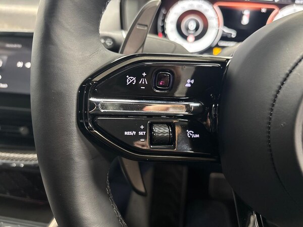 Used Aston Martin DBX 2025 for sale - 75497704: Photo 32
