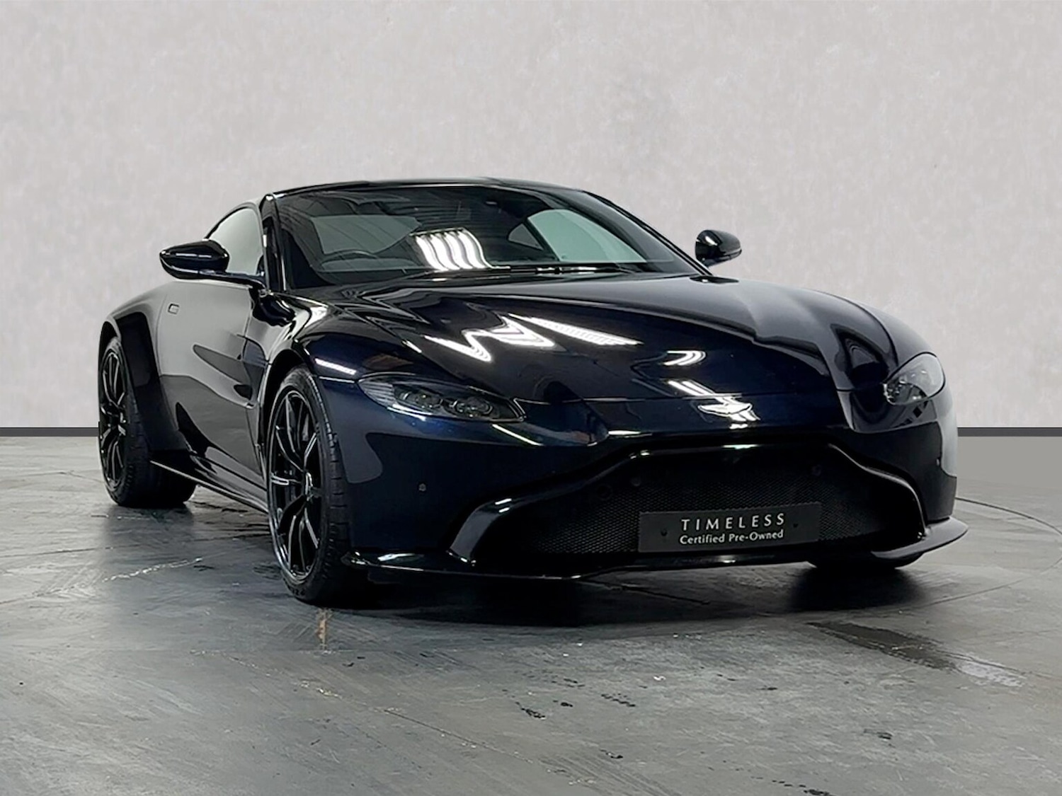 Used Aston Martin Vantage 2019 for sale - 76402393: Photo 16
