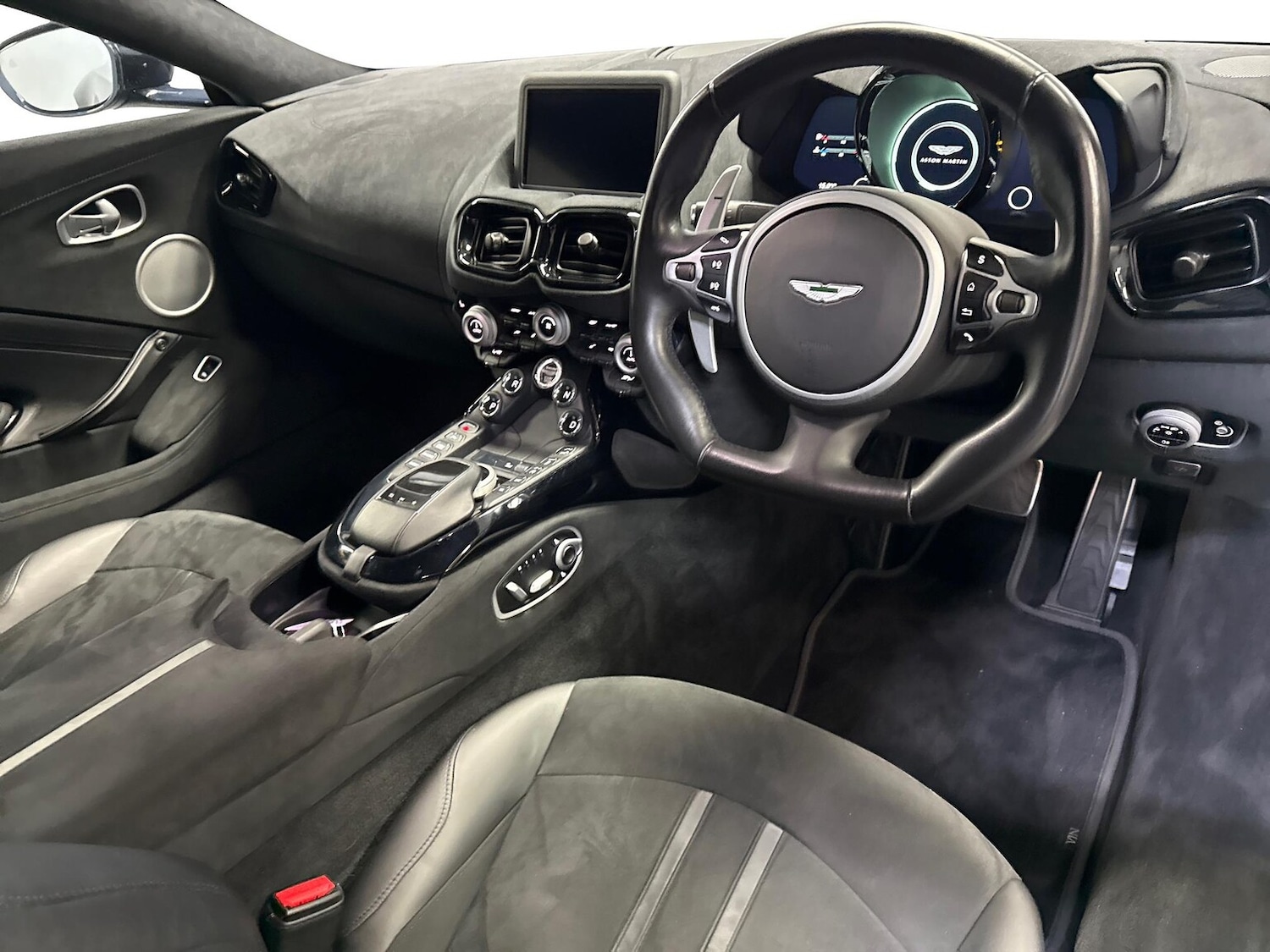 Used Aston Martin Vantage 2019 for sale - 76402393: Photo 19