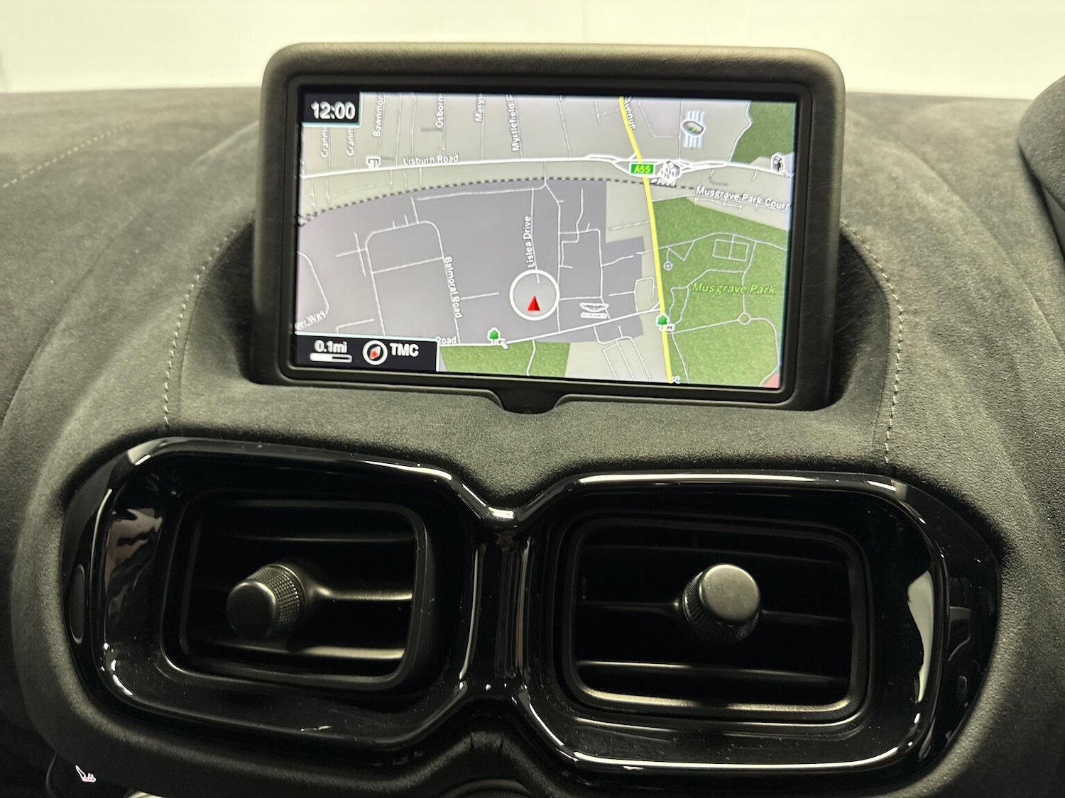 Used Aston Martin Vantage 2019 for sale - 76402393: Photo 33