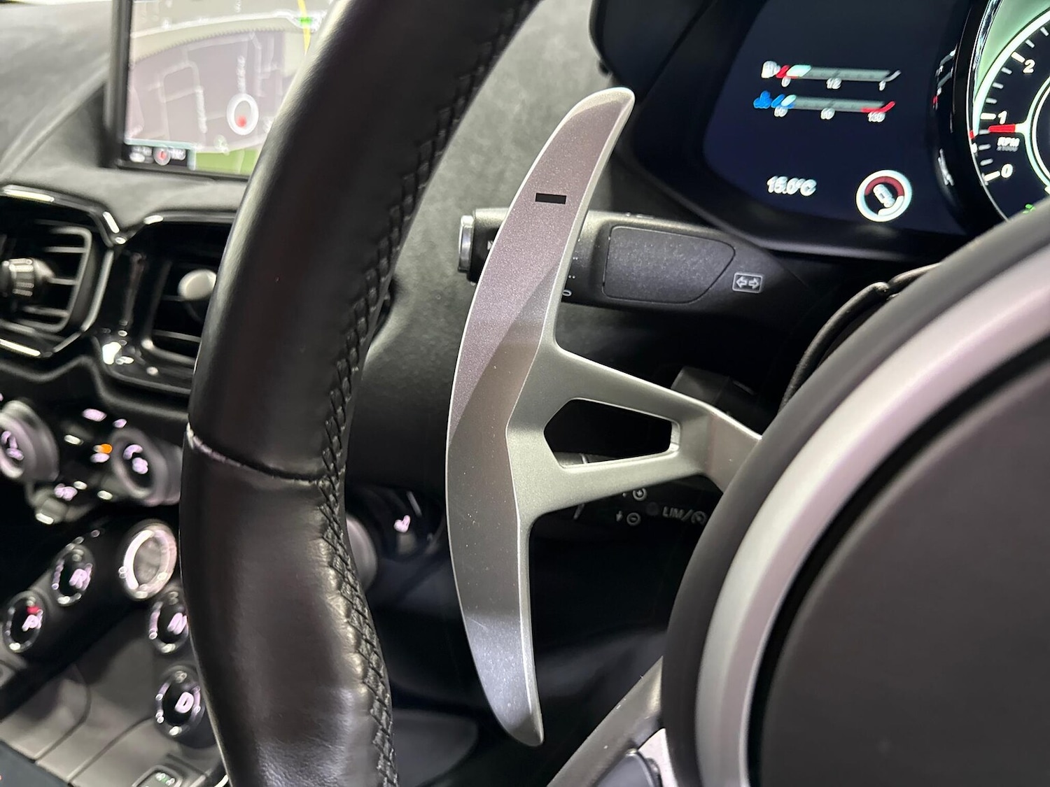 Used Aston Martin Vantage 2019 for sale - 76402393: Photo 38