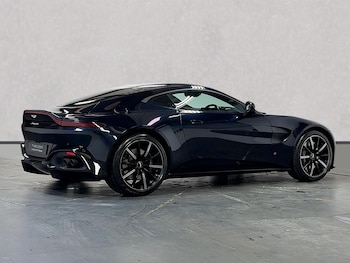 Used Aston Martin Vantage 2019 for sale - 76402393: Photo