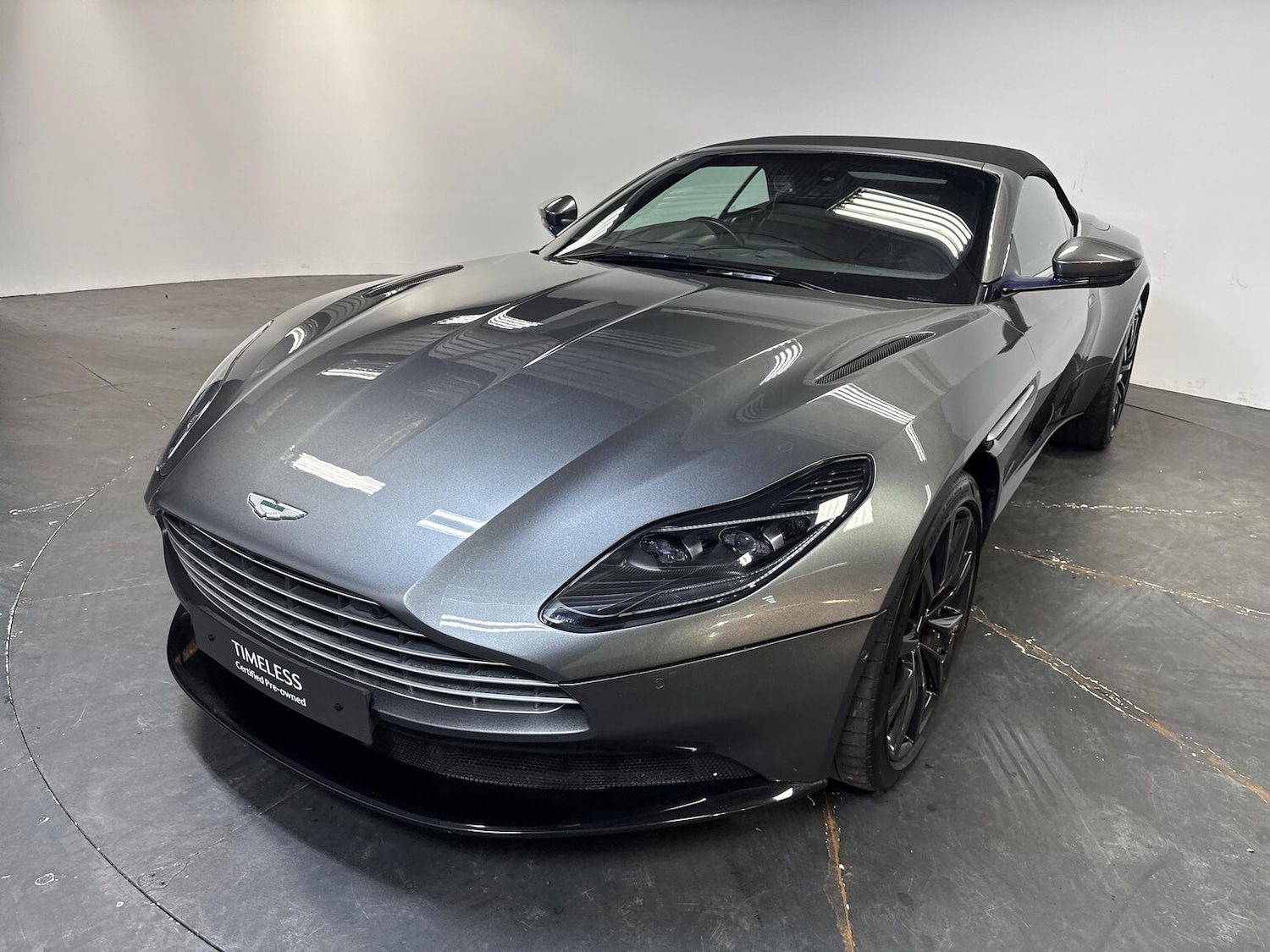 Used Aston Martin DB11 2019 for sale - 76219152: Photo 19