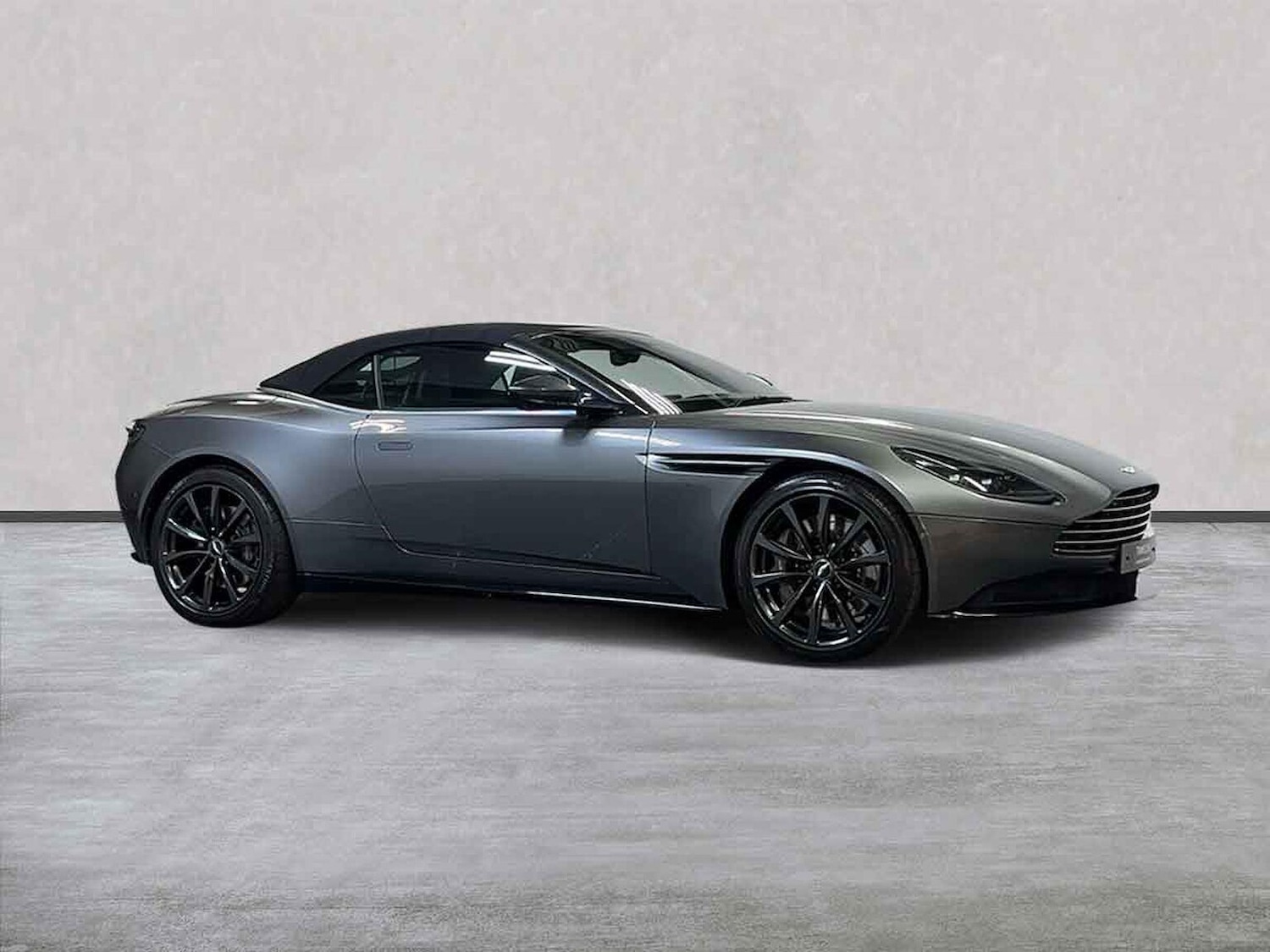 Used Aston Martin DB11 2019 for sale - 76219152: Photo 2
