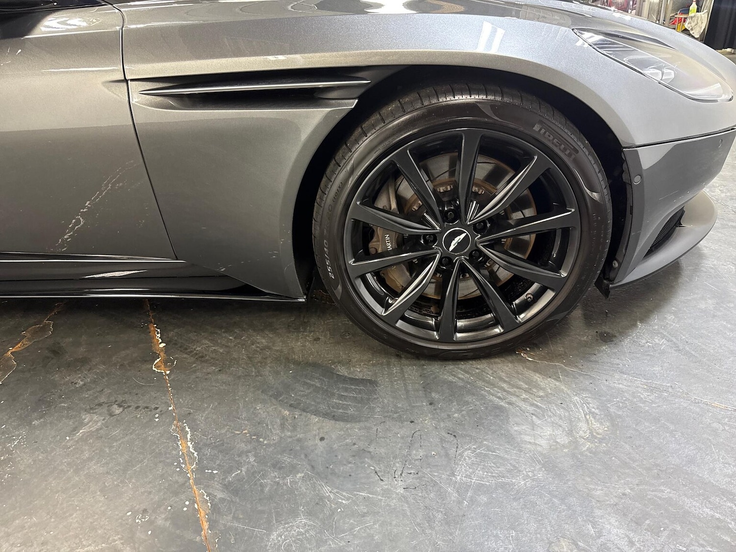 Used Aston Martin DB11 2019 for sale - 76219152: Photo 23