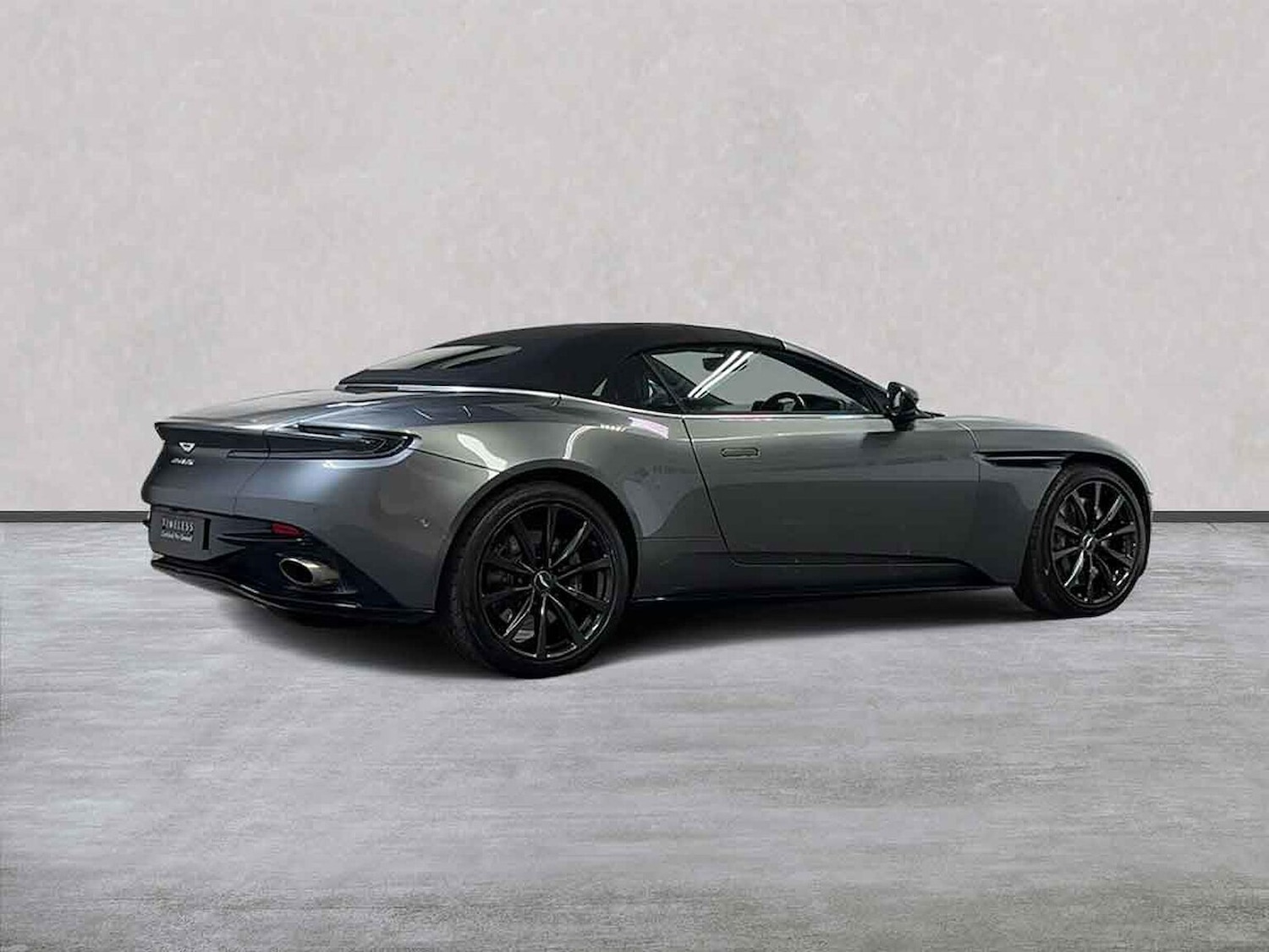 Used Aston Martin DB11 2019 for sale - 76219152: Photo 4