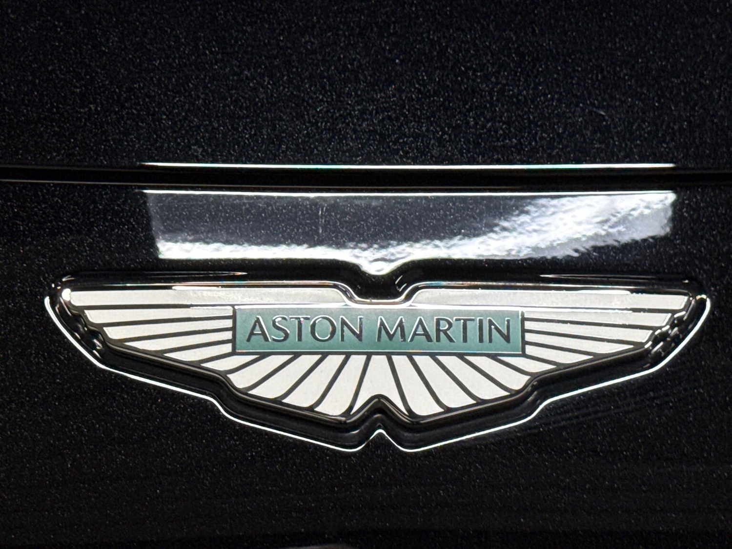 Used Aston Martin Vantage 2025 for sale - 77489598: Photo 36