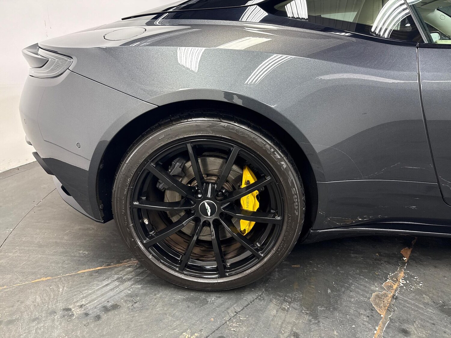 Used Aston Martin DB11 2021 for sale - 77687981: Photo 24