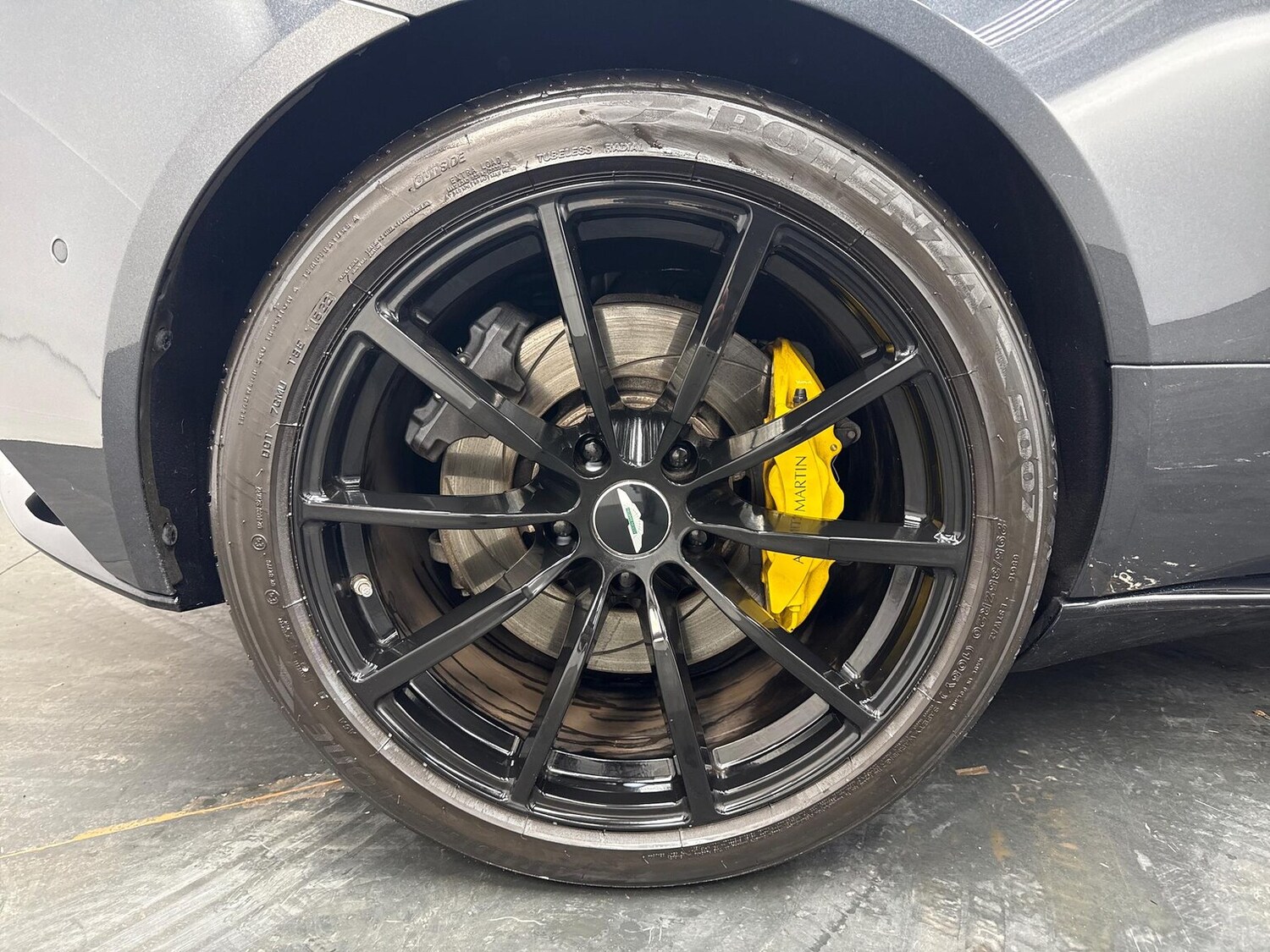 Used Aston Martin DB11 2021 for sale - 77687981: Photo 25