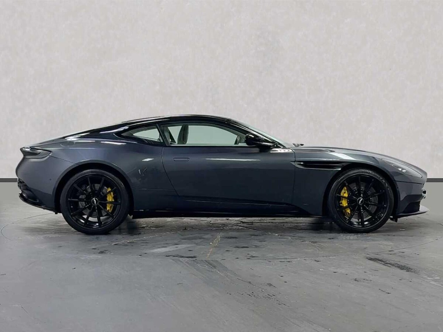 Used Aston Martin DB11 2021 for sale - 77687981: Photo 3