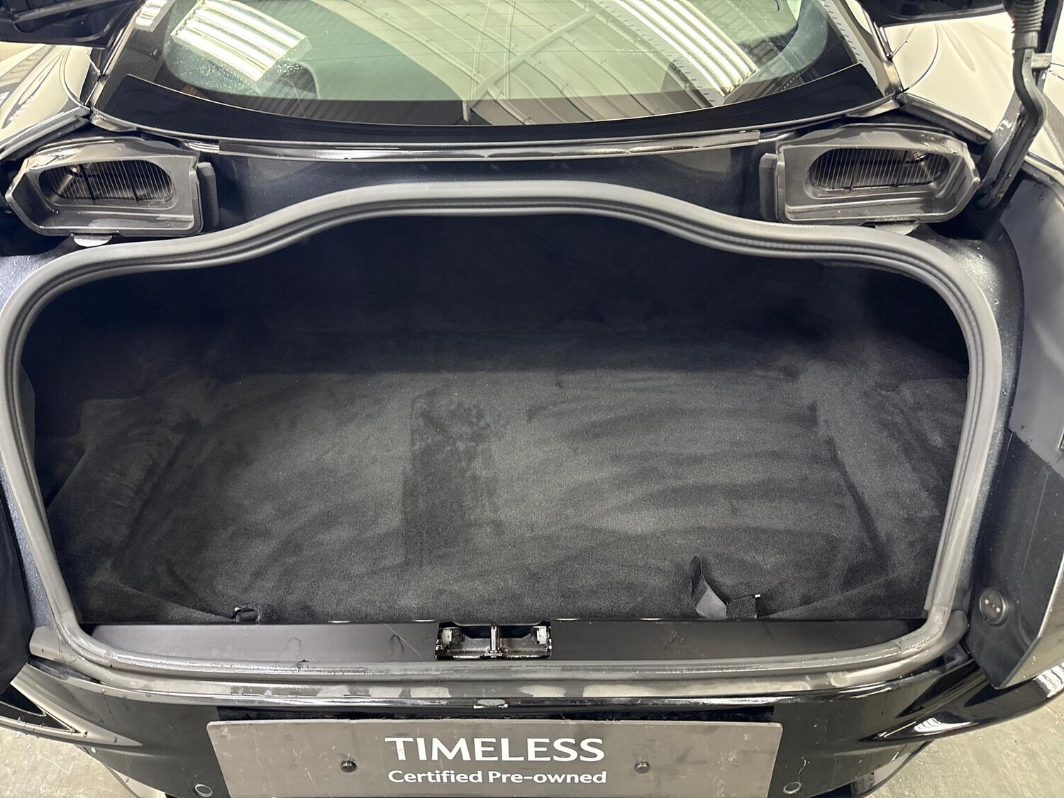 Used Aston Martin DB11 2021 for sale - 77687981: Photo 34