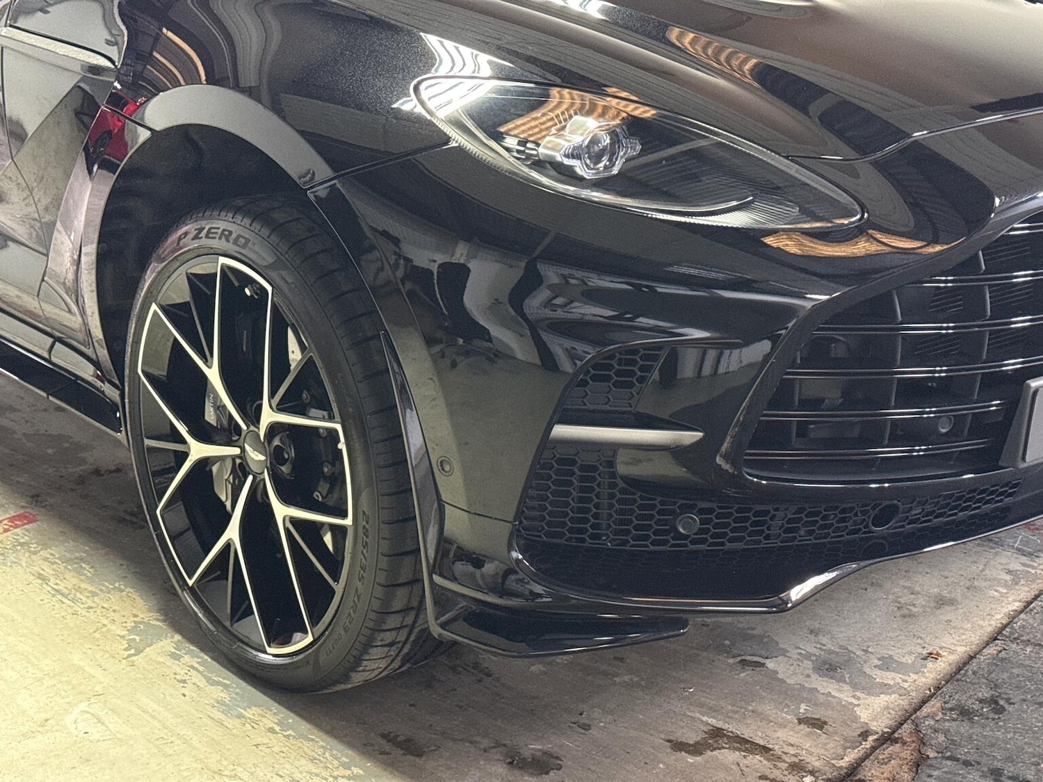 Used Aston Martin DBX 2025 for sale - 77775143: Photo 19