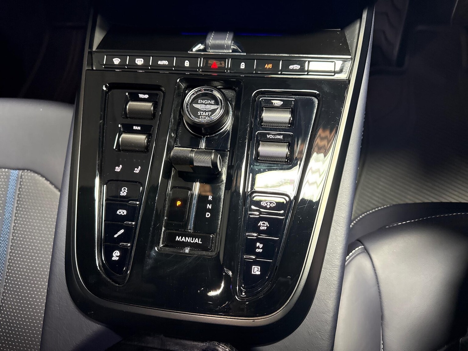 Used Aston Martin DBX 2025 for sale - 77775143: Photo 28