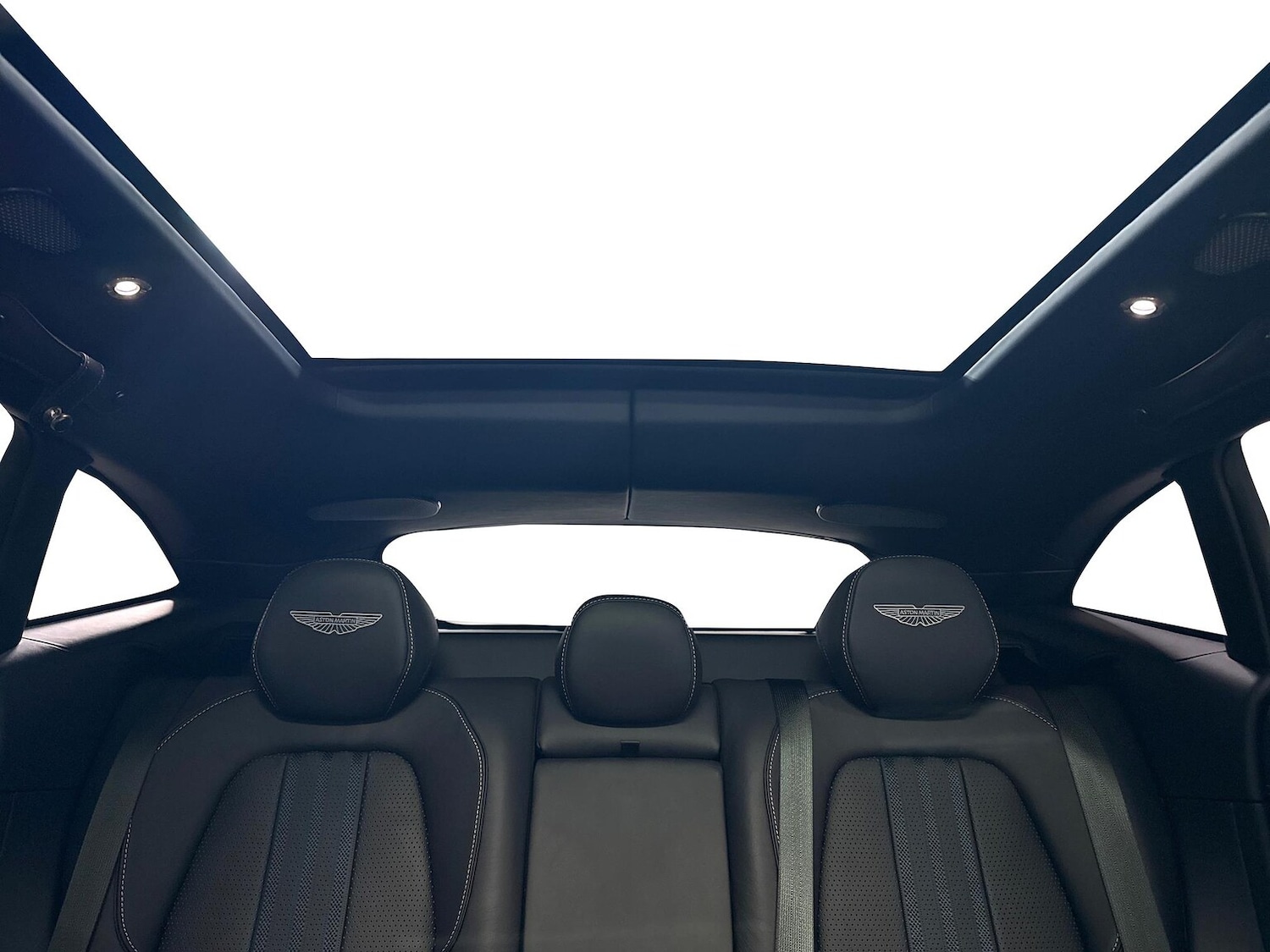 Used Aston Martin DBX 2025 for sale - 77775143: Photo 35