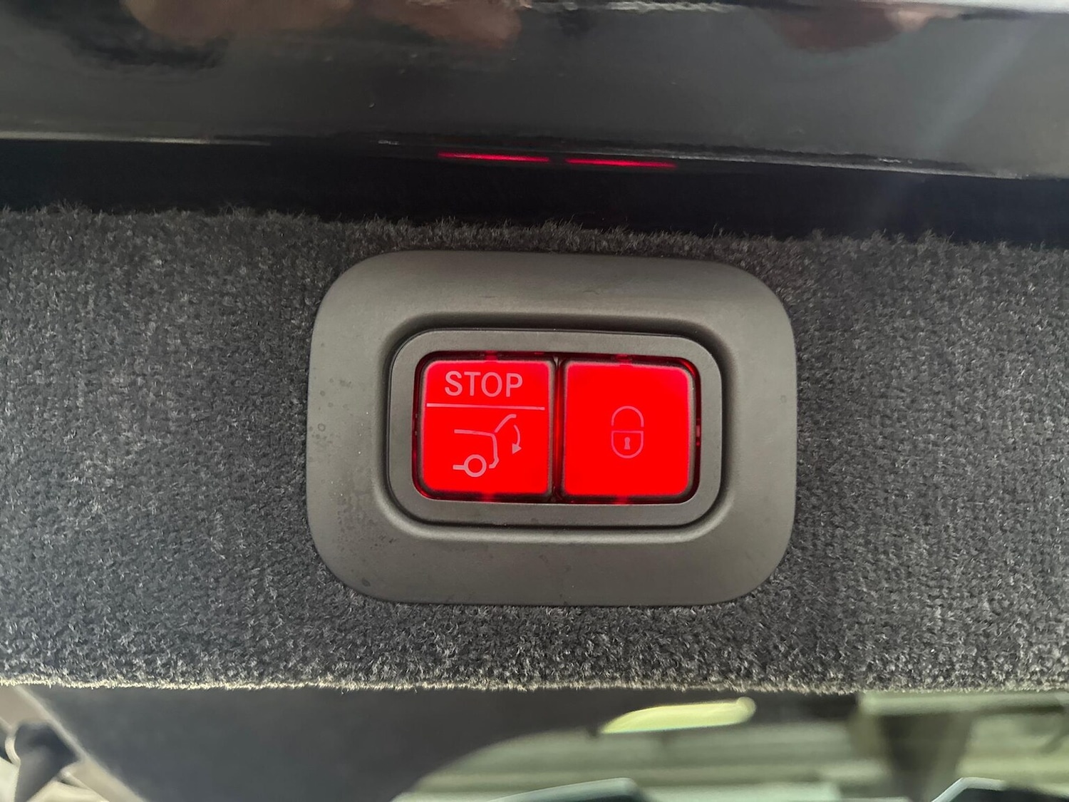 Used Aston Martin DBX 2025 for sale - 77775143: Photo 37