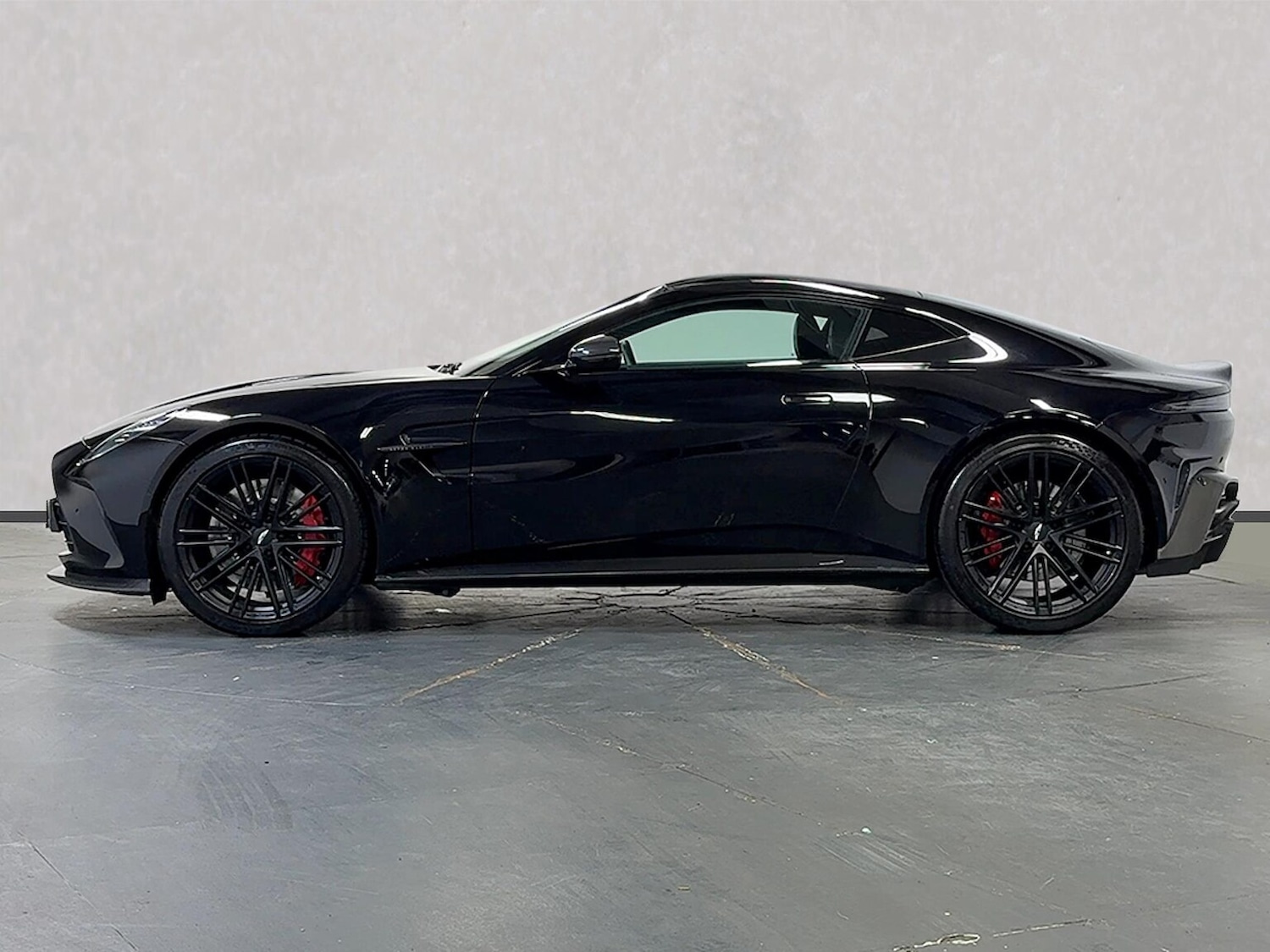 Used Aston Martin Vantage 2025 for sale - 76490757: Photo 11