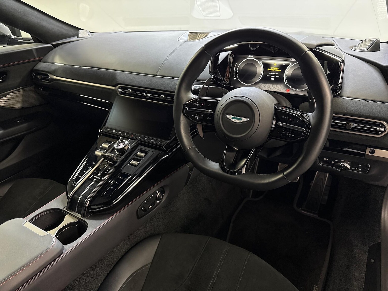 Used Aston Martin Vantage 2025 for sale - 76490757: Photo 24