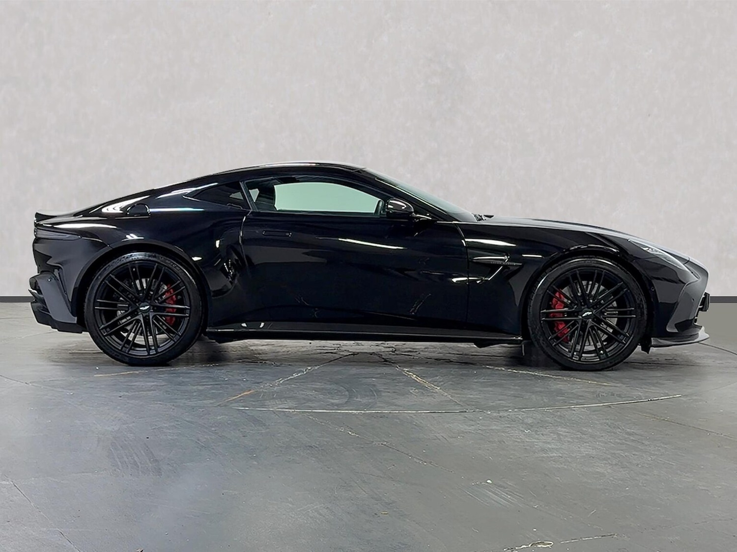 Used Aston Martin Vantage 2025 for sale - 76490757: Photo 3