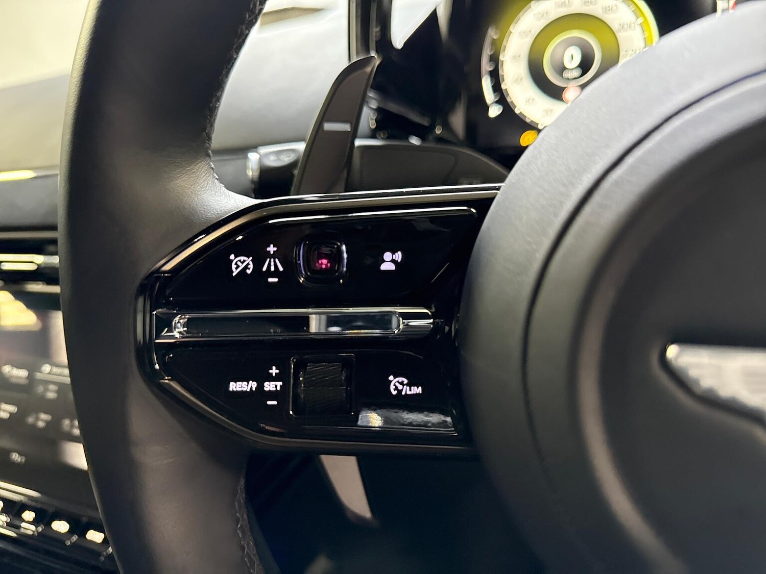 Used Aston Martin Vantage 2025 for sale - 76490757: Photo 31