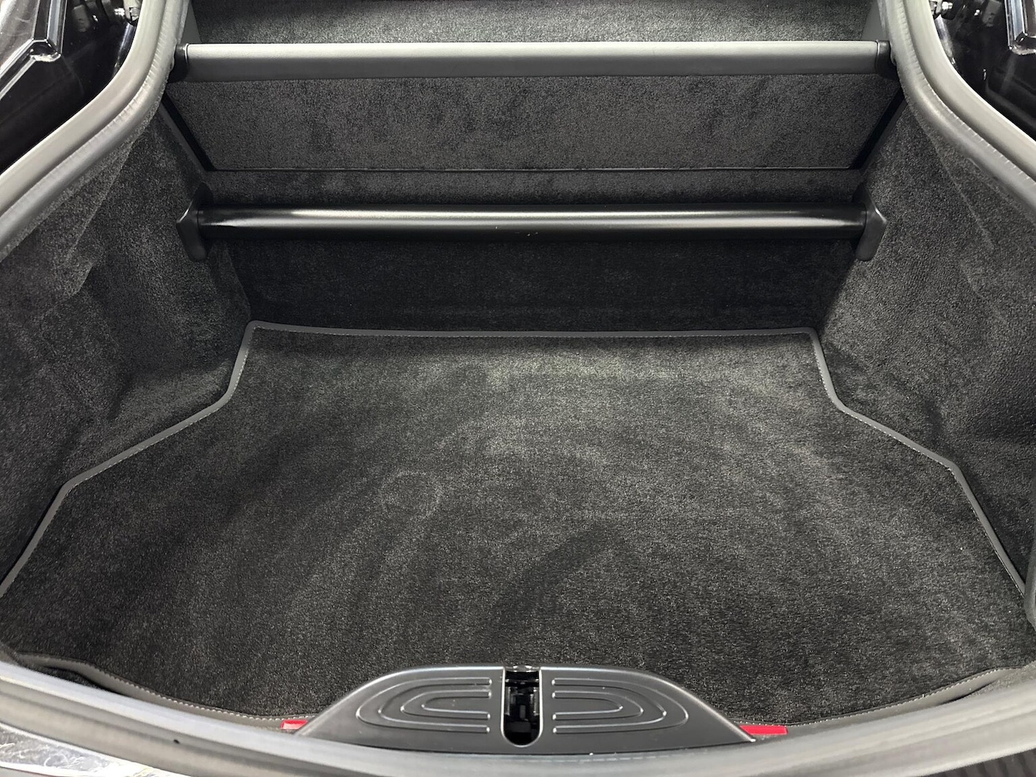 Used Aston Martin Vantage 2025 for sale - 76490757: Photo 33