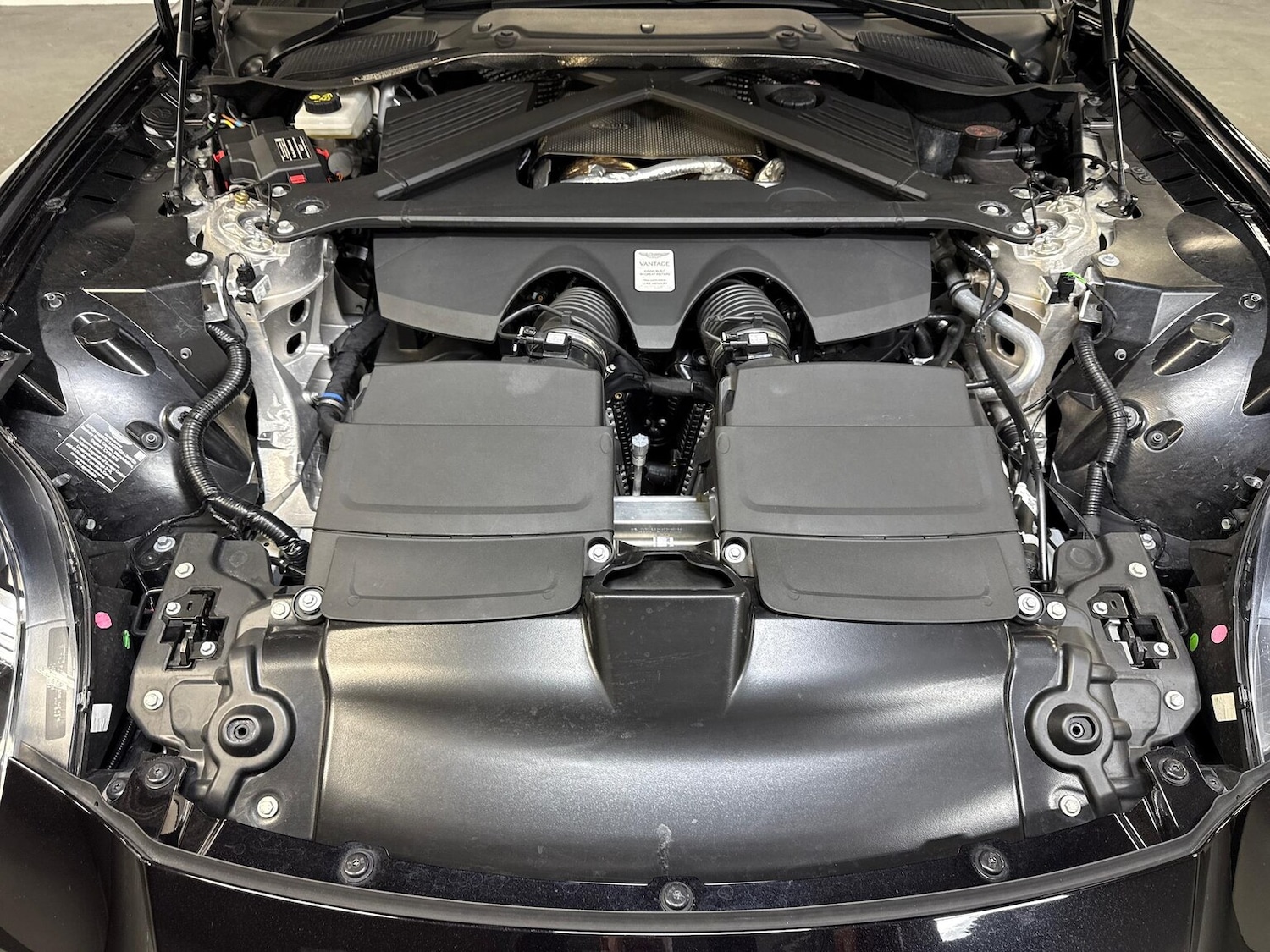 Used Aston Martin Vantage 2025 for sale - 76490757: Photo 34