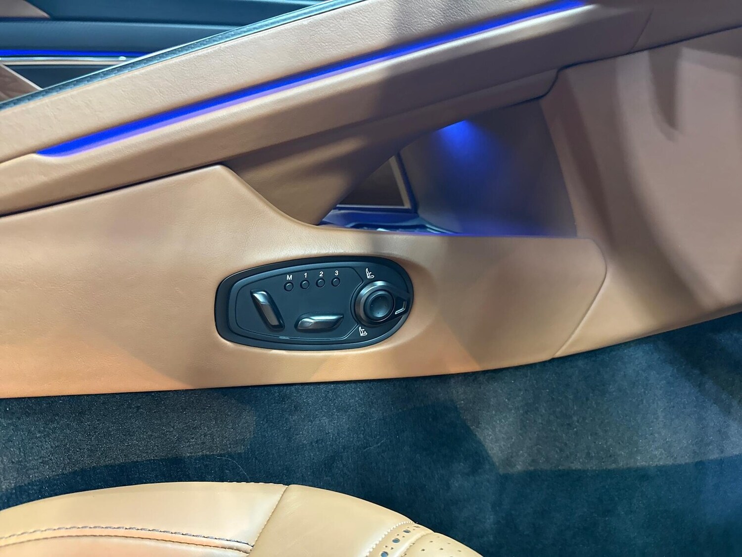 Used Aston Martin V8 2025 for sale - 76402396: Photo 38